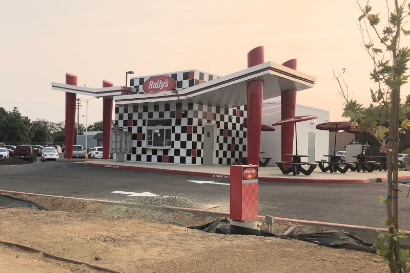 Rally's burger drive-thru